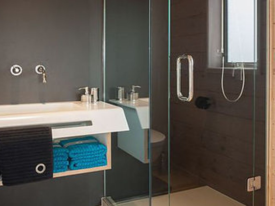 928321_c952014b58ea48e5ba76749b49315578